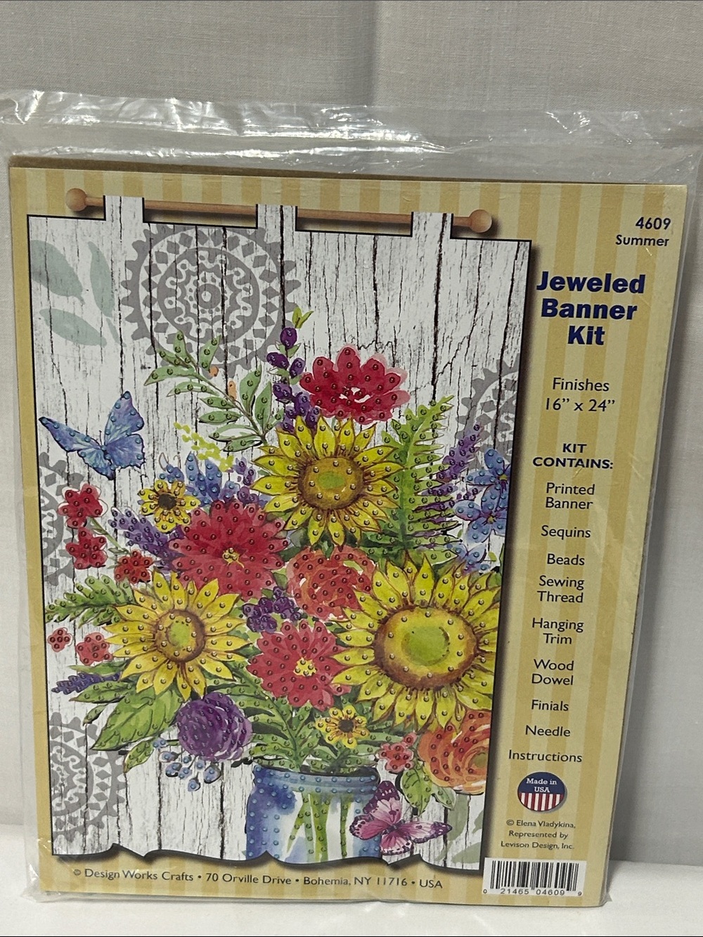 Design Works Crafts -  Jeweled Banner Kit # 4609 Summer 16”x24”
